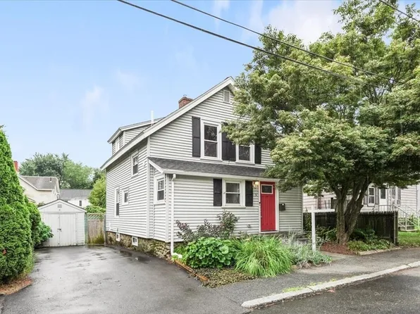 5 Franklin Ave, North Attleboro, MA 02760