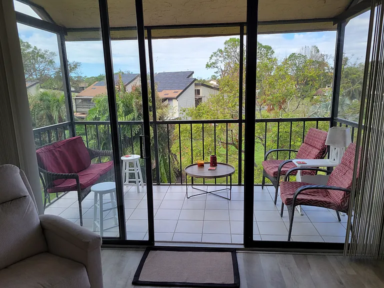 Bird Bay Dr S — Photo 8
