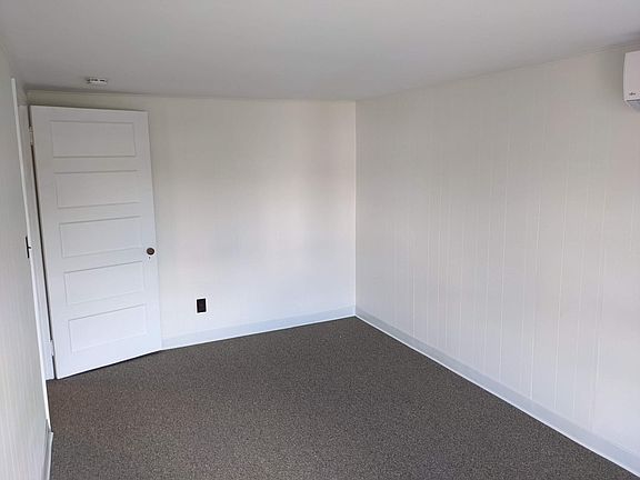5th image of 153 N Washington St APT A