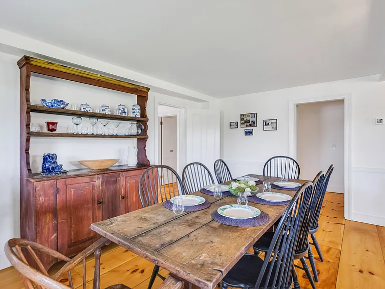5120 Sound Ave — Photo 8