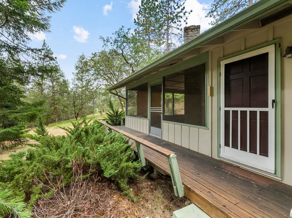 200 Clydesdale Dr, Grants Pass, OR 97526
