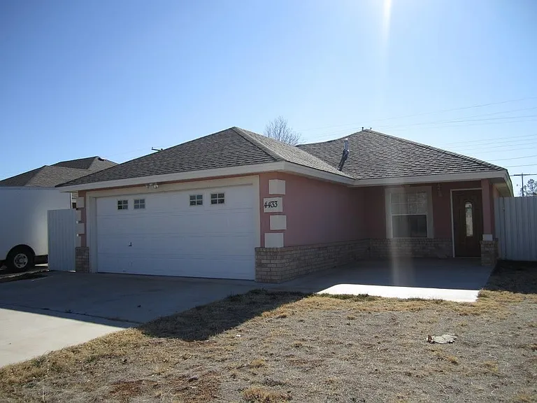 4433 Kemper St — Photo 2