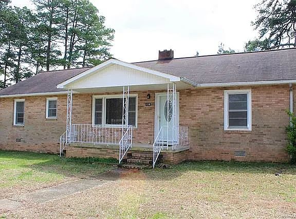2nd image of 138 Whitman Cir