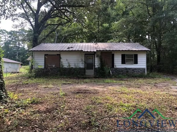 107 Lewis St, Henderson, TX 75652