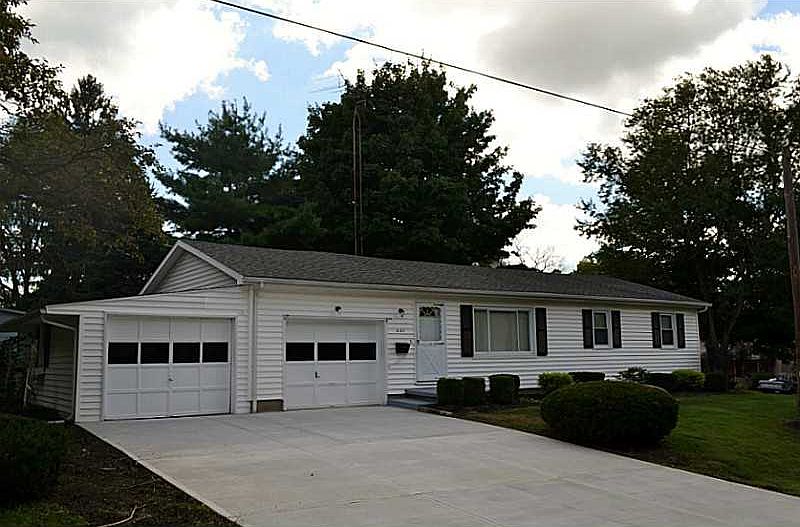 1st image of 407 Abbey Ln