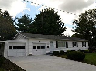 407 Abbey Ln, Urbana, OH 43078