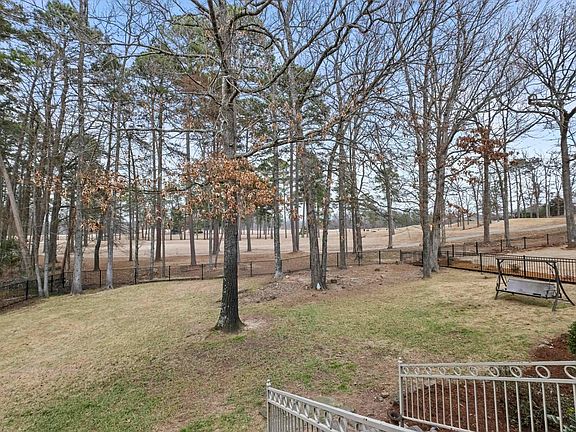 4th image of 126 Calais Dr