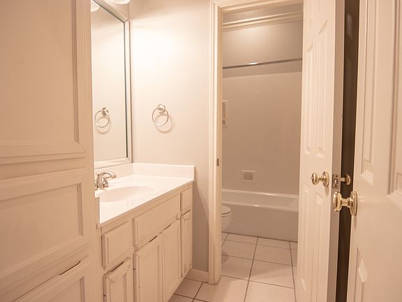 4th image of 6180 Gracemount Ln