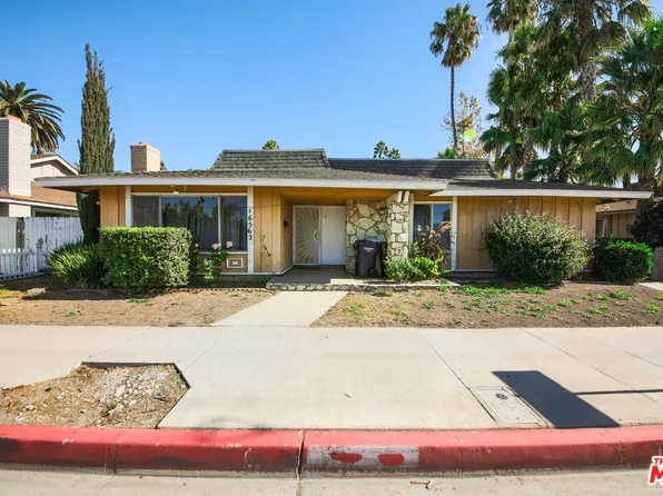 16562 Goldenwest St, Huntington Beach, CA 92647