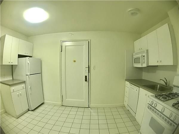 1st image of 13505 Hoover Ave APT 2B