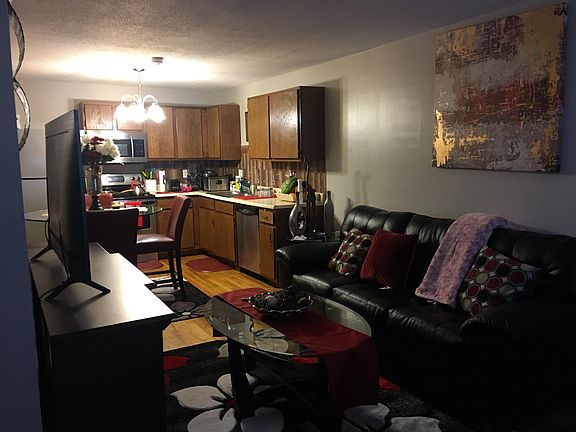 5th image of 569 Smithfield Rd APT 16