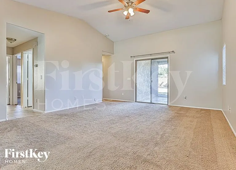 2794 W Mira Dr — Photo 2
