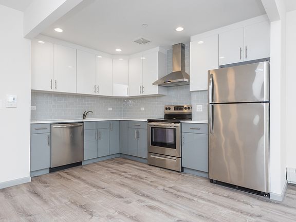 3rd image of 1445 31st Ave #4C
