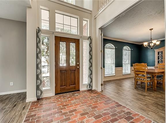 4th image of 8620 Castle Creek Ct