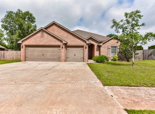 2901 San Juan Trl, Moore, OK 73160