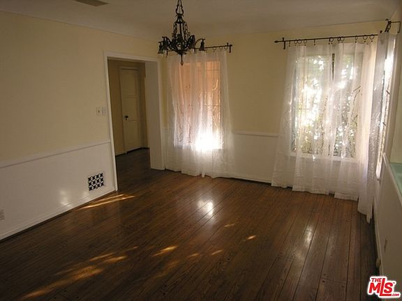 5th image of 1115 Alvira St