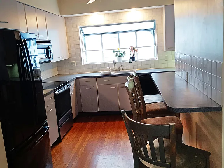 29 Ogden St — Photo 12
