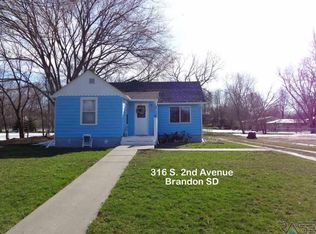 316 S 2nd Ave, Brandon, SD 57005