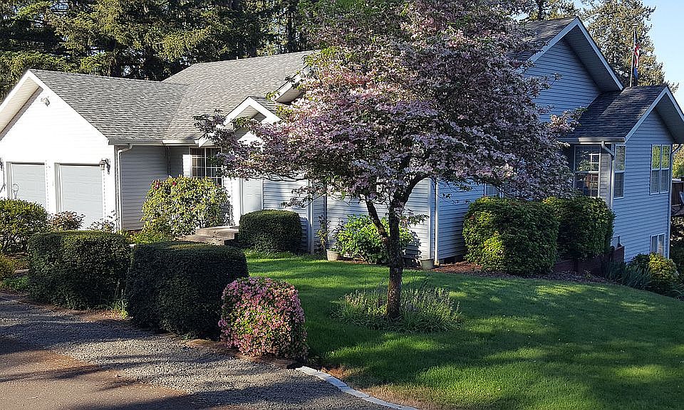 2nd image of 1395 Fern Ln