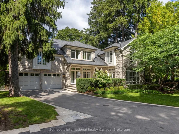 1073 Lakeshore Rd E, Oakville, ON L6J 1K9