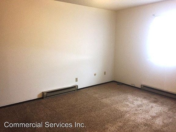 5th image of 747 Glenarm St APT 4