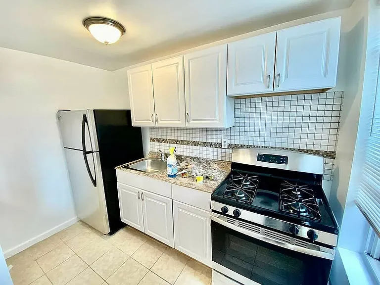 624 Lafayette Ave #3F — Photo 3