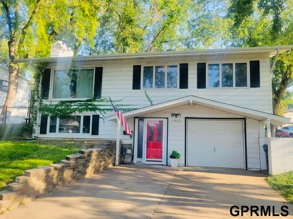 1403 Potter Rd, Bellevue, NE 68005