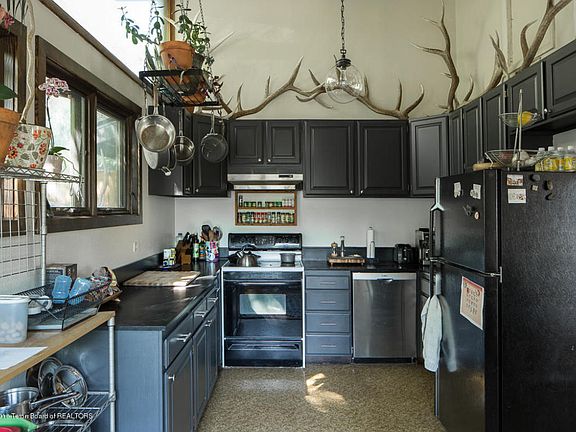 3rd image of 553 Coulter Ave #1A