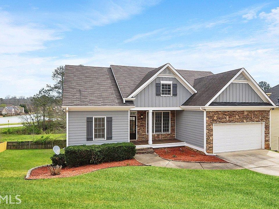 1st image of 8 Carrington Dr