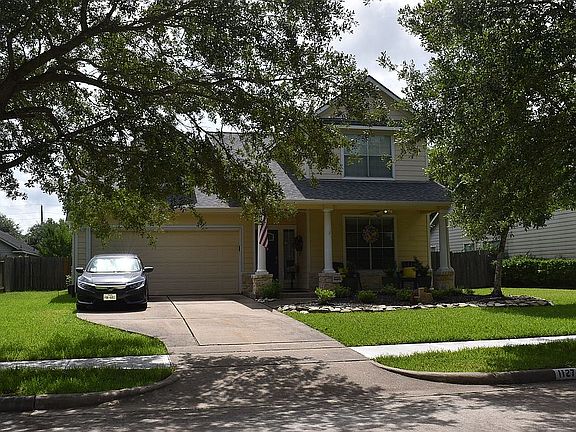 2nd image of 1127 Autumn Green Dr