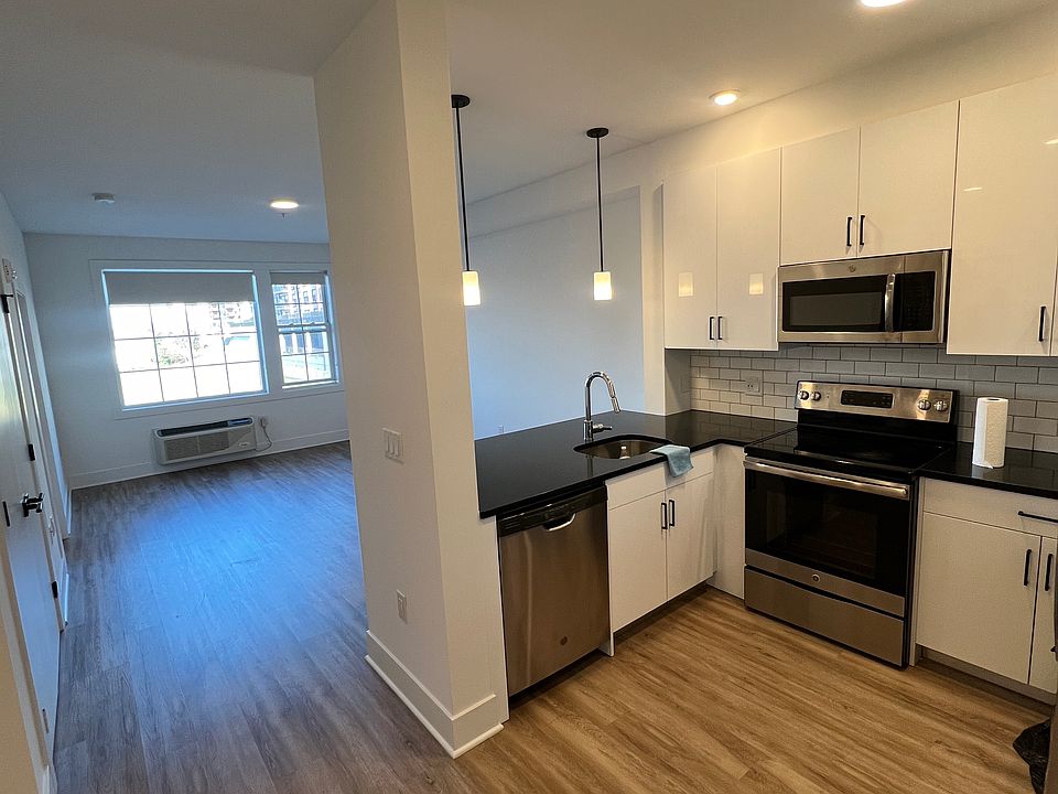 1st image of 430 Cliff St #7
