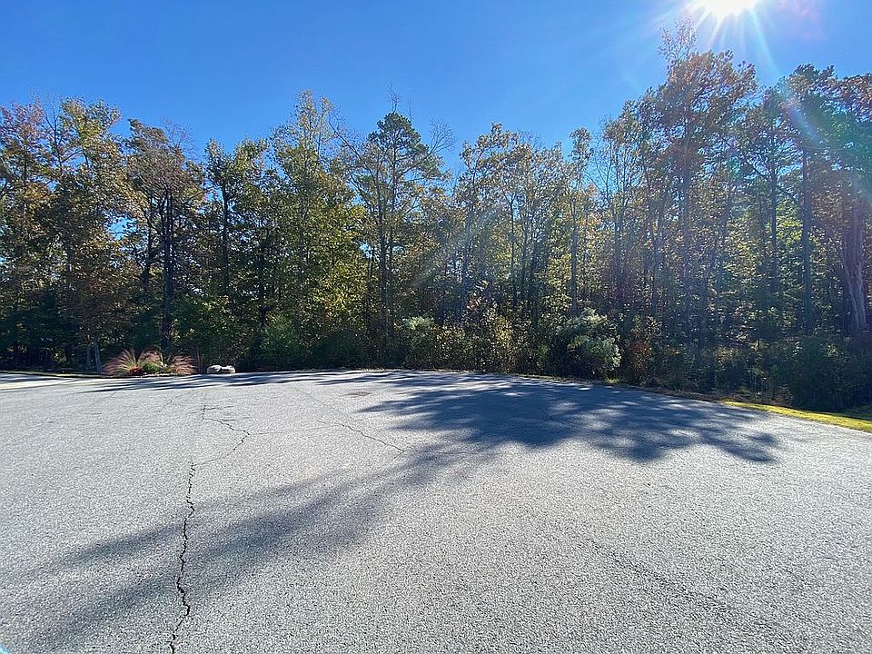1st image of 17801 Oak Creek Pl