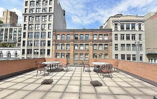 140 W 19th St — Photo 7