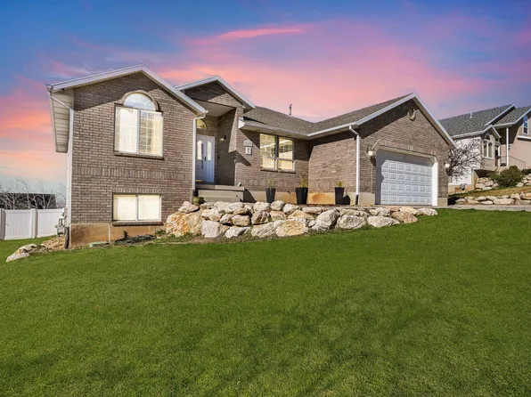 3643 N Lakeview Dr, North Ogden, UT 84414