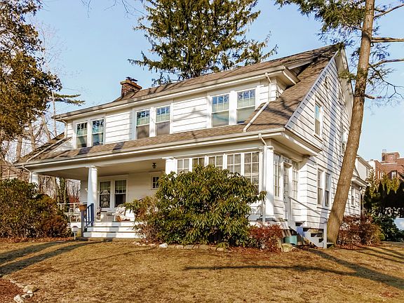 2nd image of 80 Stratford Ave