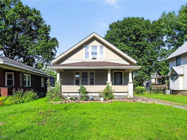 568 Oak Knoll Ave SE, Warren, OH 44483