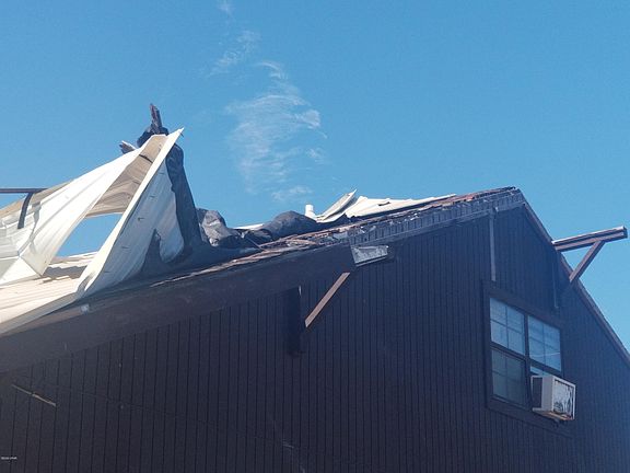 2nd image of 610 Bay Ave