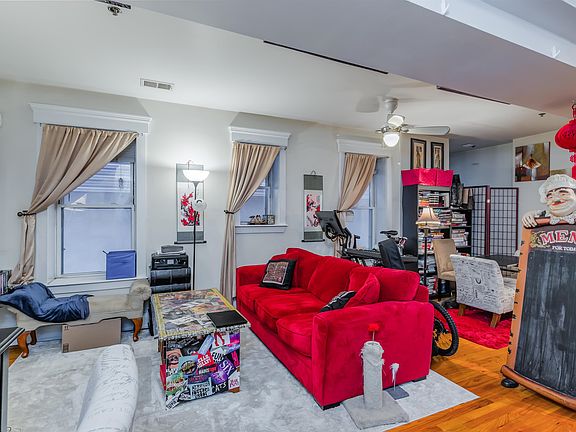 5th image of 608 Bramhall Ave APT 1A