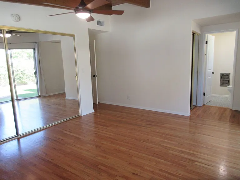 13235 Cumpston St — Photo 35