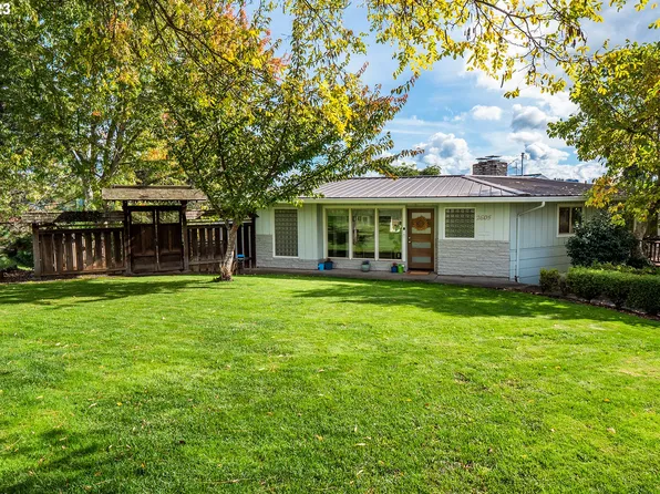2605 Lawrence St, Eugene, OR 97405