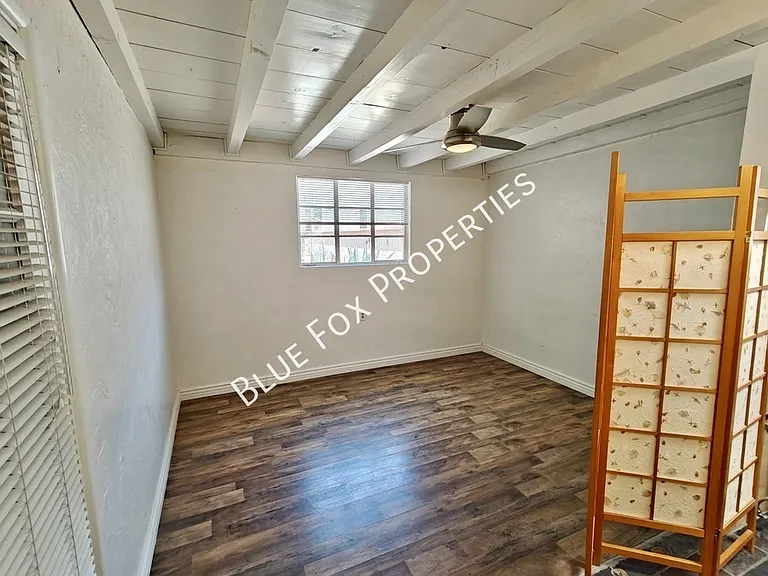 2233 N Isabel Blvd — Photo 30