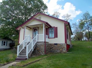 706 13th St, Altavista, VA 24517