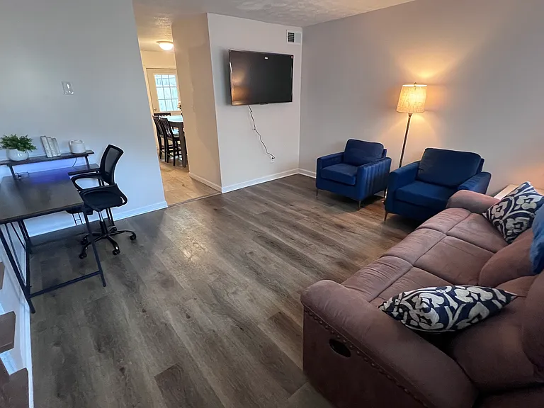 103 Harken Ct — Photo 2