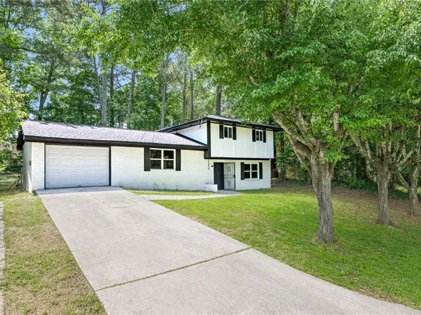 2960 Harper Valley Dr, College Park, GA 30349