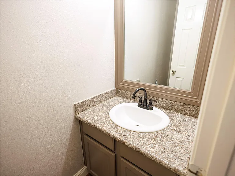 16307 Mulberry Run Ct — Photo 17