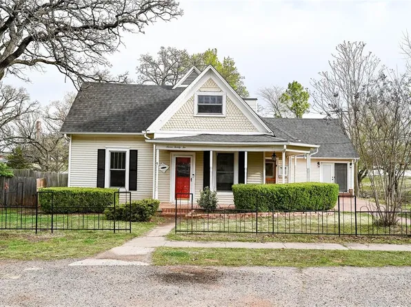722 E 2nd St, Chandler, OK 74834