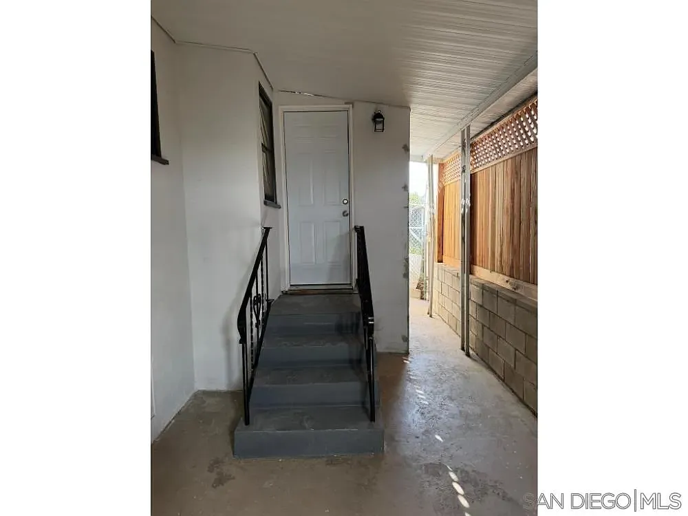Building Photo - 2563 L St
