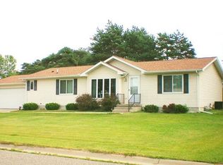 658 Evergreen Trl, Portage, WI 53901