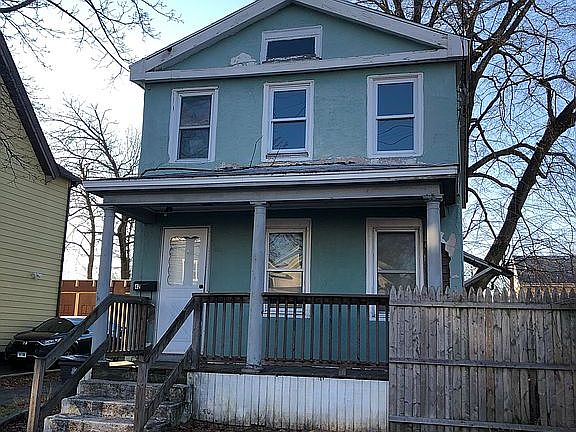 4th image of 42 Auburn St
