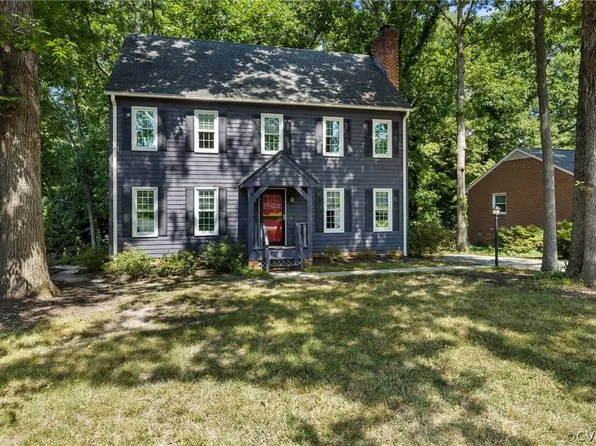 8718 Privet Dr, North Chesterfield, VA 23237